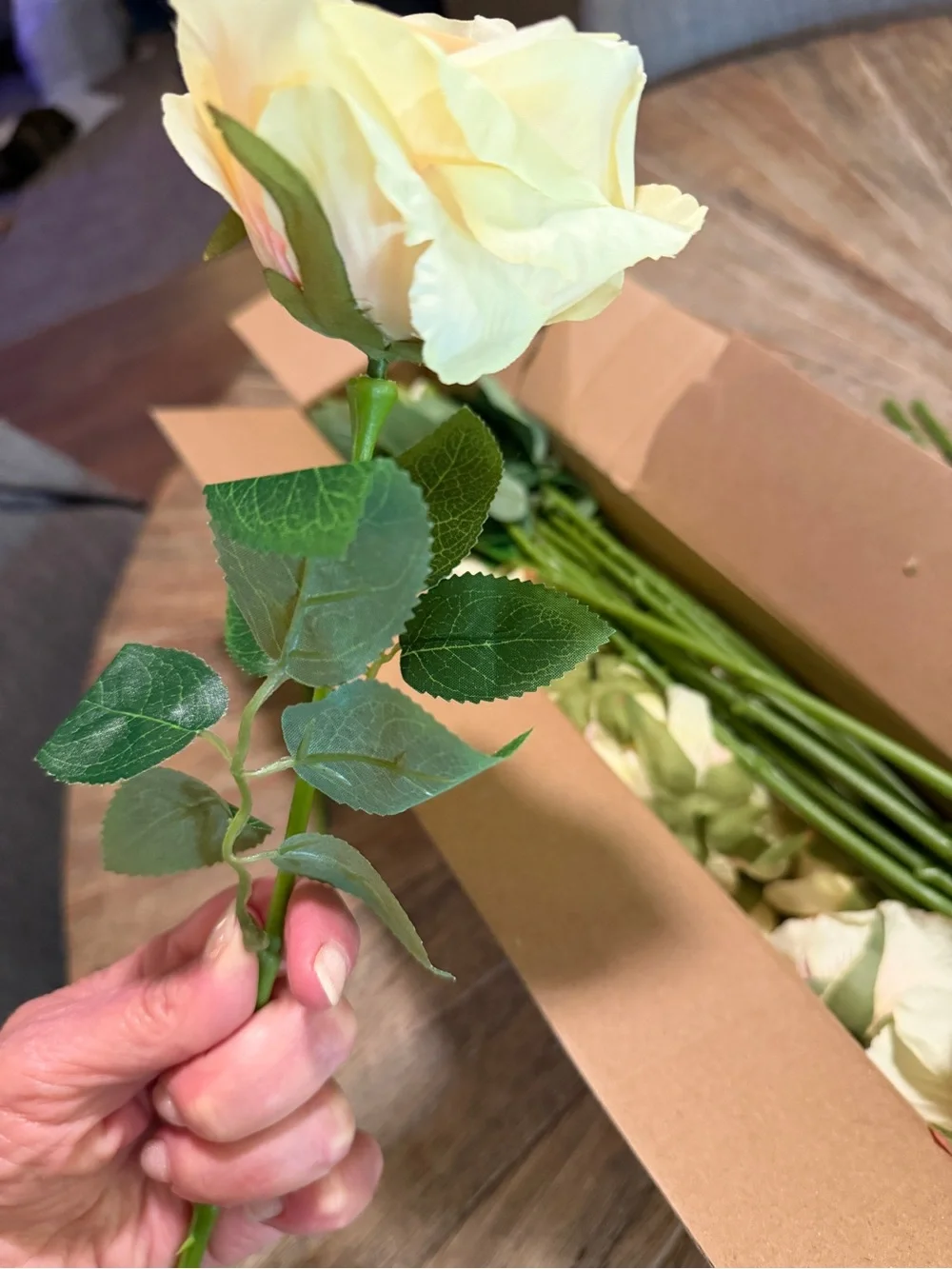 New 20 Artificial Long Stem Roses Ivory Blush Pink Faux Flowers Wedding Decor